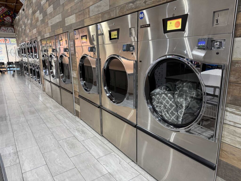 Laundromat_inner_1